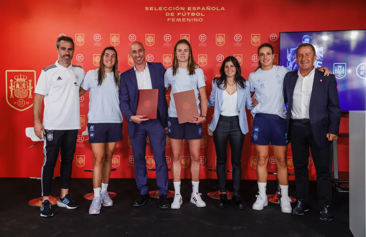 españa-igualara-salarios-seleccion-femenil