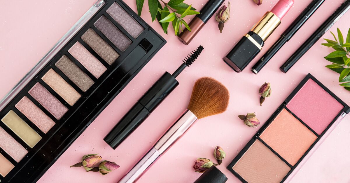 Avon ya no toca a tu puerta, te manda WhatsApp