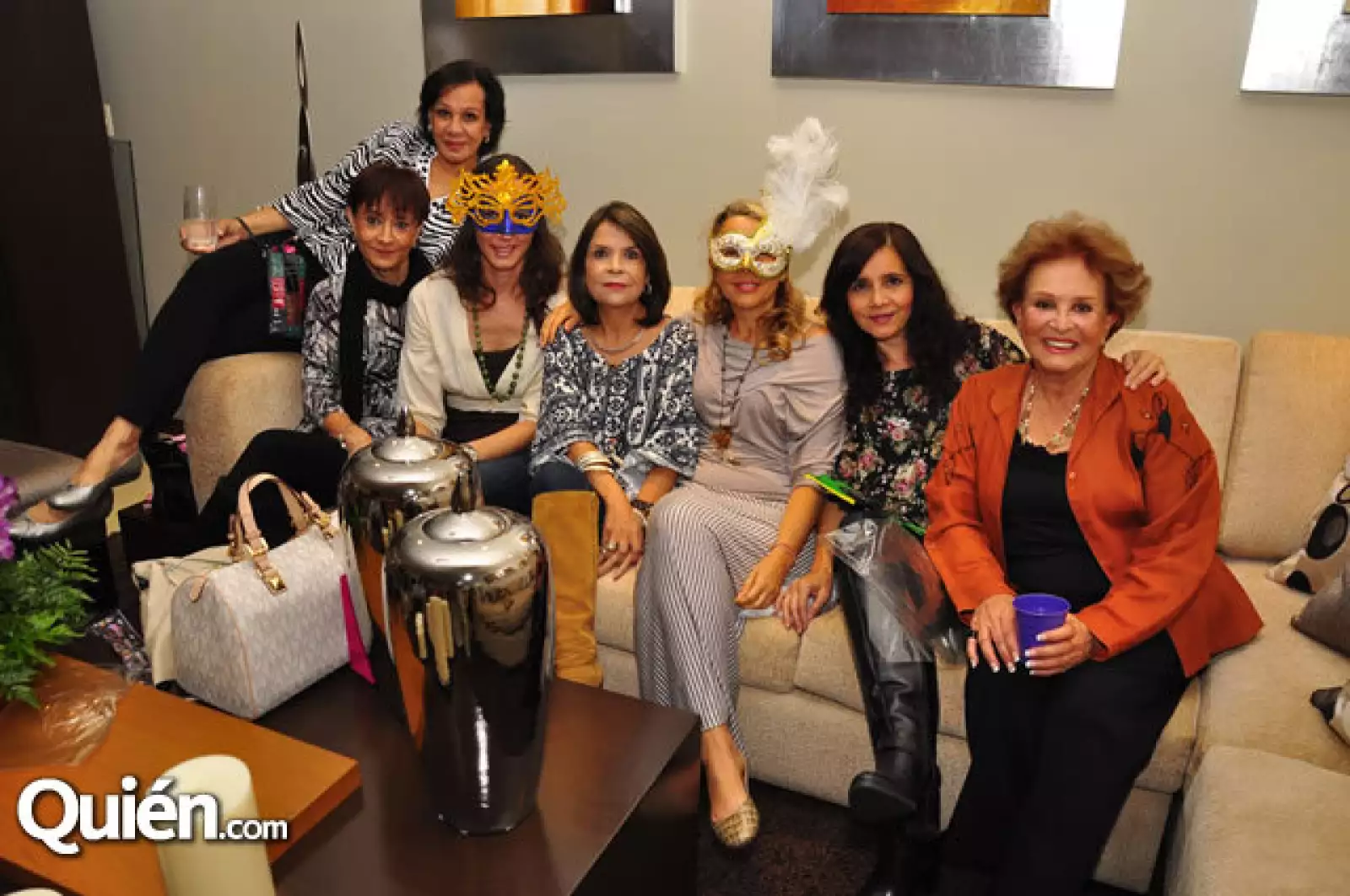 Maru Giovera,Mónica Kanps,Helena Lazo,Leonor de Quijano,Esmeralda Briseño,Adi Delgado,Leonor Plaza.