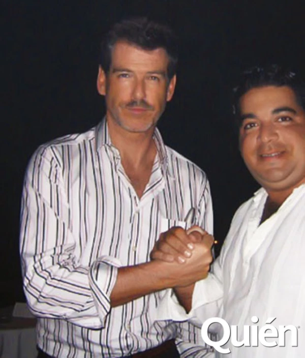 Pierce Brosnan de los clientes internacionales.