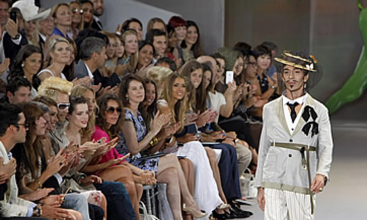 Galliano se ha disculpado repetidas veces por los comentarios grabados. (Foto: AP)