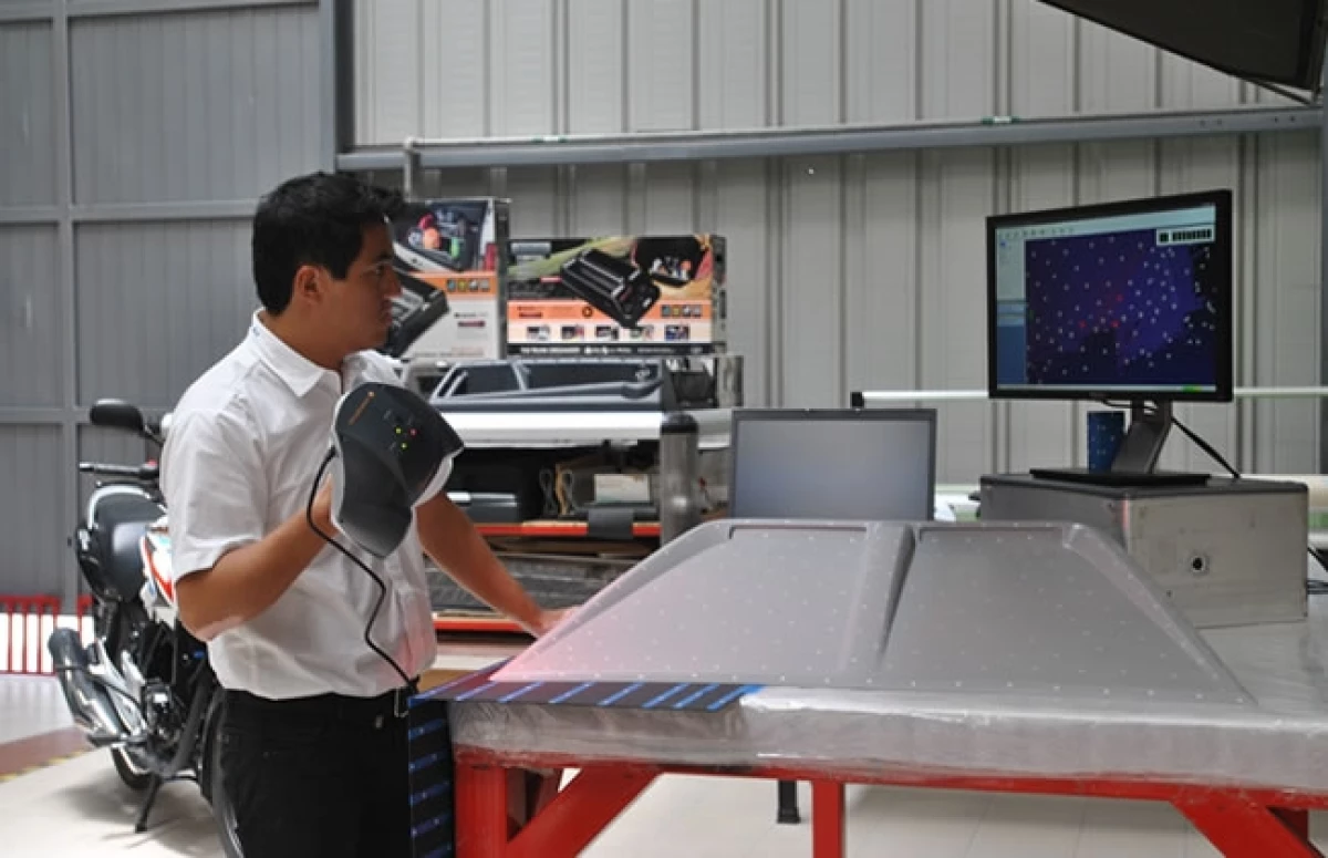 Con un esc�ner 3D digitalizan superficies para trabajarlas en la computadora.