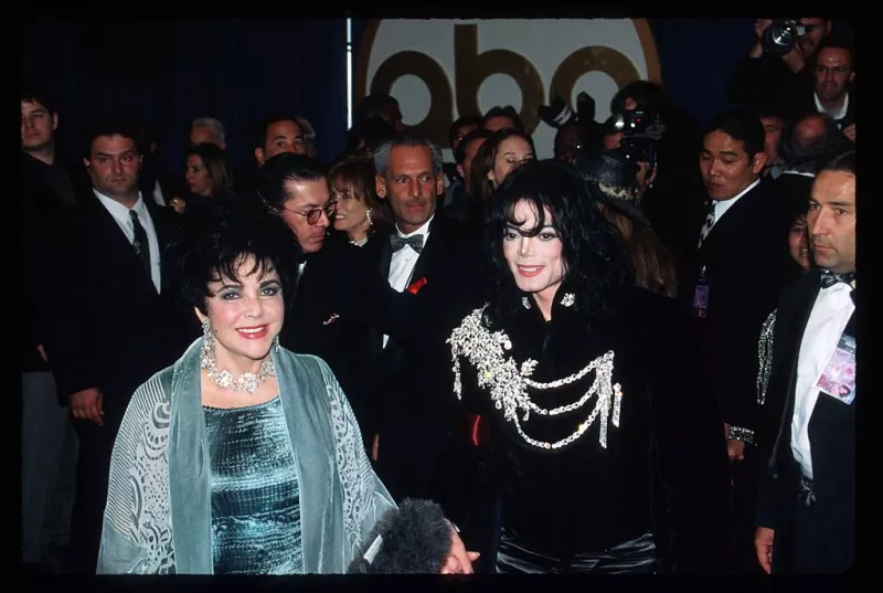 Elizabeth Taylor y Michael Jackson