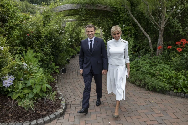 Emmanuel Macron y Brigitte Macron