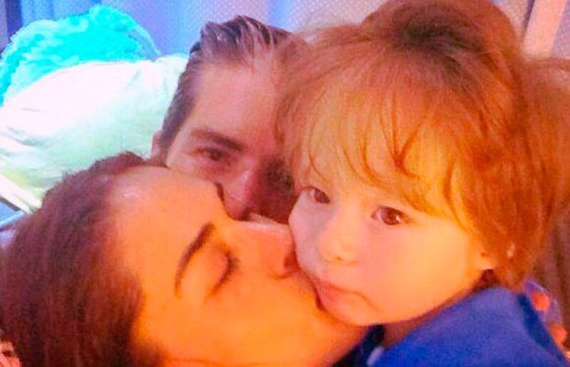 Fernando Reina felicitó a su esposa con esta tierna postal.