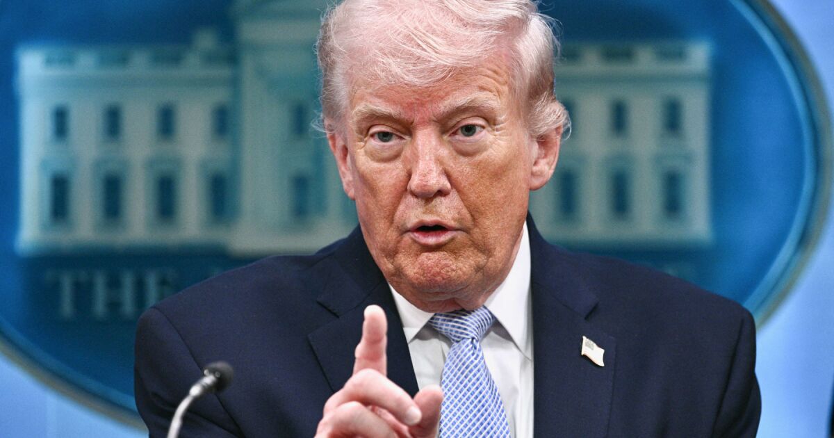 Trump acuerda un alto al fuego de dos semanas con Irán a horas de su ultimátum

El presidente estadounidense asegura que Irán acepta reabrir el estrecho de Ormuz de manera 