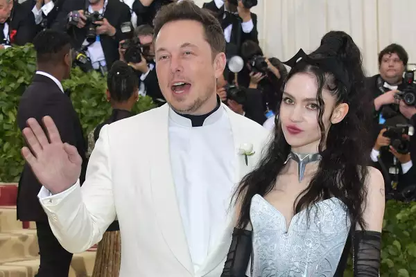 Elon Musk y Grimes