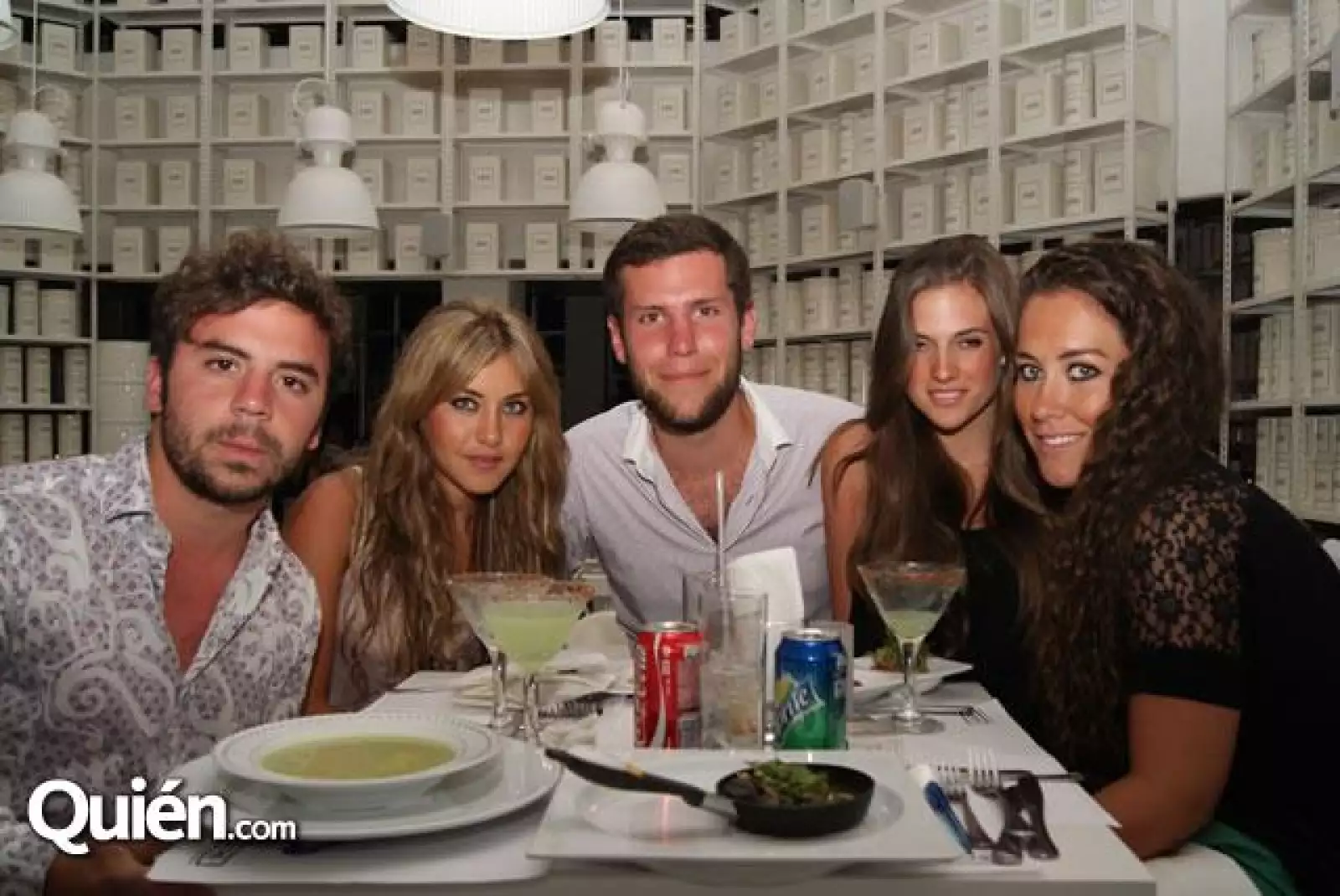 Abraham Zárate,Lorena Navarro,Marco Lemus,Mariana Estrada y Estefanía Lemus.