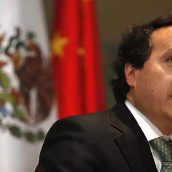 Cargo anterior: secretario de Economía con Calderón. Actividad actual: en 2010, el ingeniero Industrial y de Sistemas fue nombrado Jefe de la Oficina de la Presidencia, cargo que ya había ocupado en la administración.