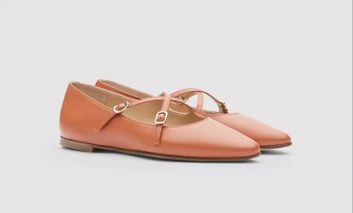 Zapatos de piso color naranja de Lottusse