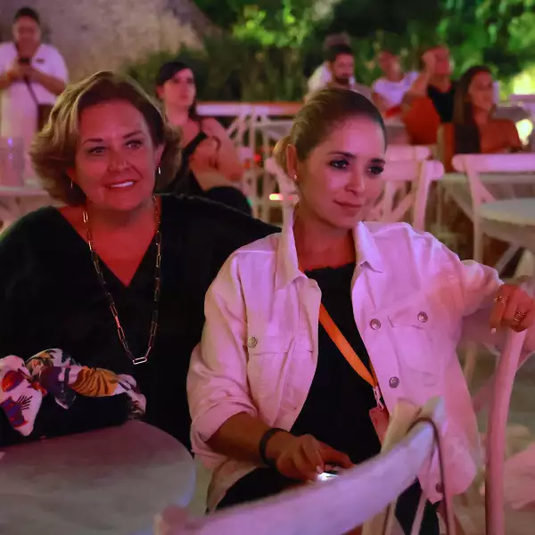 Margarita y Ana Hernández
