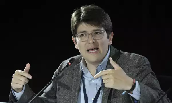 Miguel Uribe Turbay asiste al diálogo estratégico "Repensar las ciudades para la competitividad: ciudades inteligentes y sostenibles" en la Cumbre Concordia Américas 2019 en Bogotá el 14 de mayo de 2019.