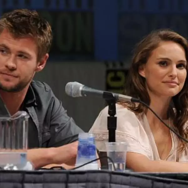 Hemsworth y Portman hablan durante el Comic-Con