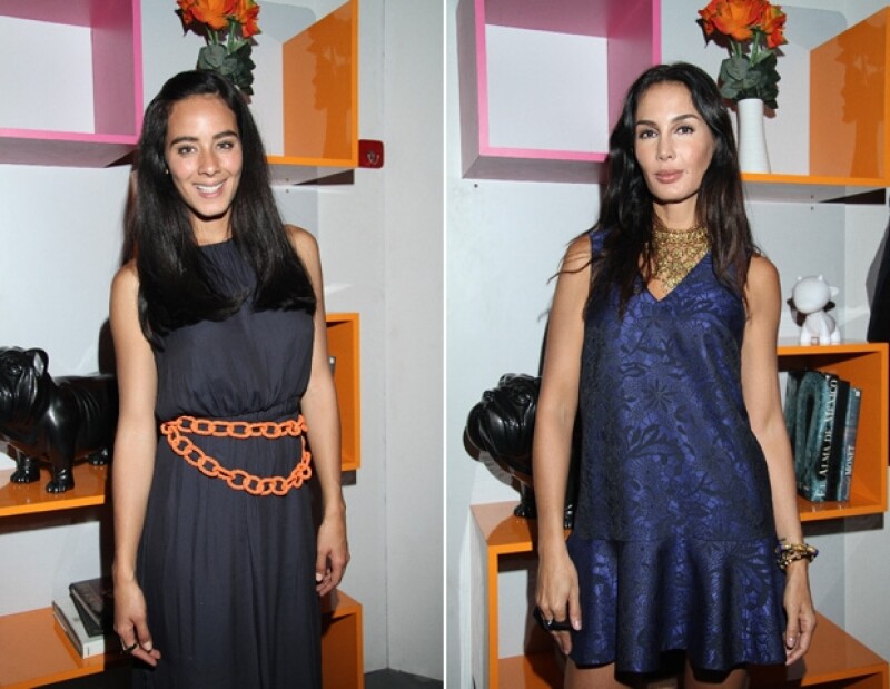 Las actrices develaron la placa por las 100 representaciones de la obra "Amoratados".