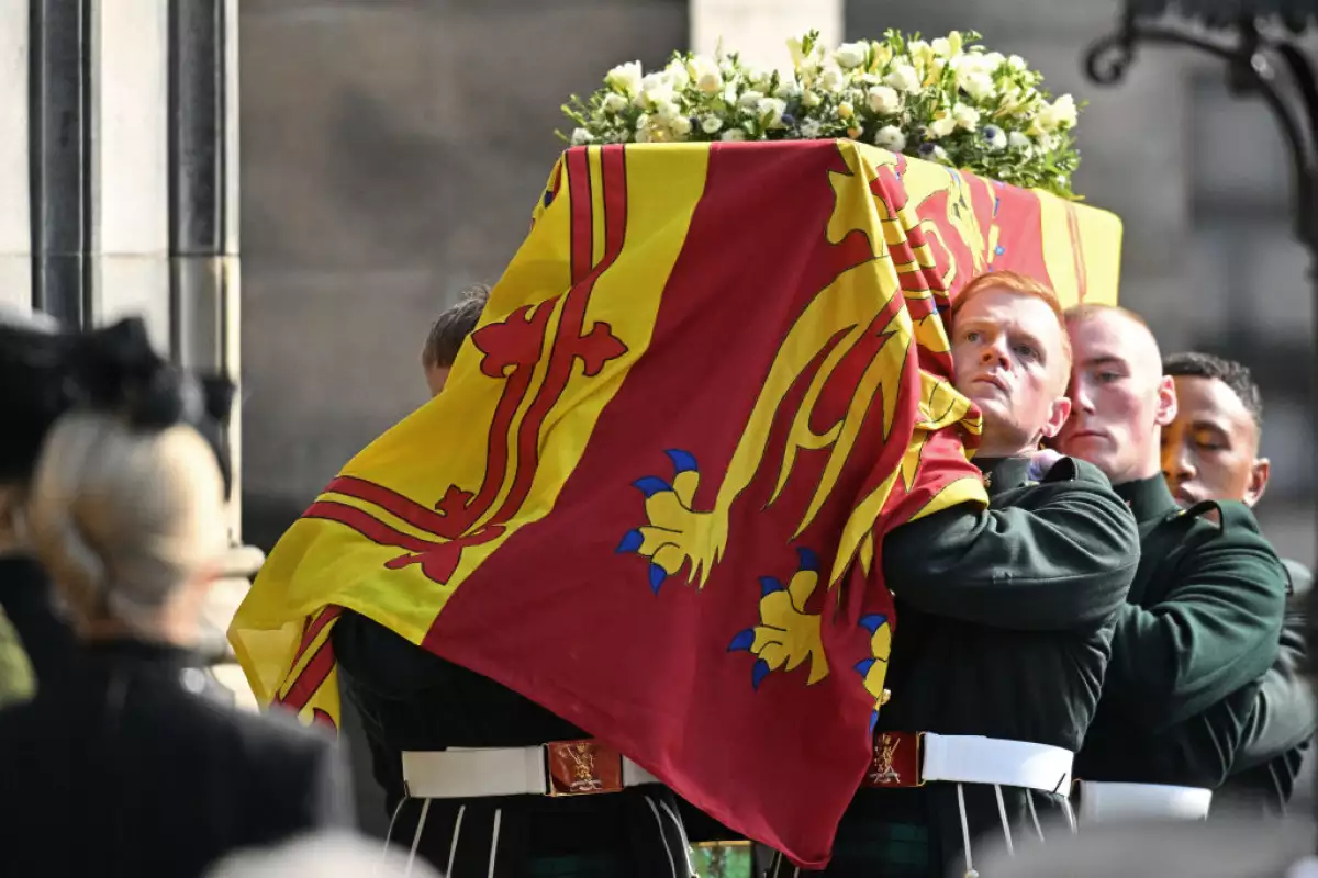 Procession Of Her Majesty The Queen Elizabeth II's Coffin To St Giles Cathedral