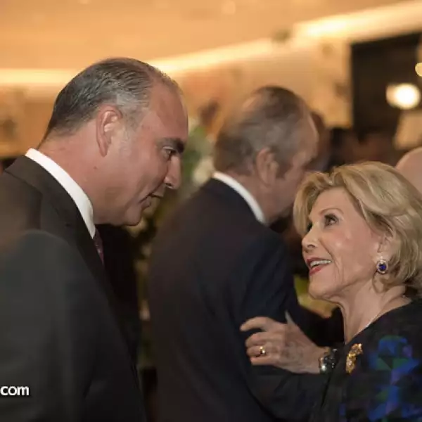 José Calzada,Teresa Bailléres