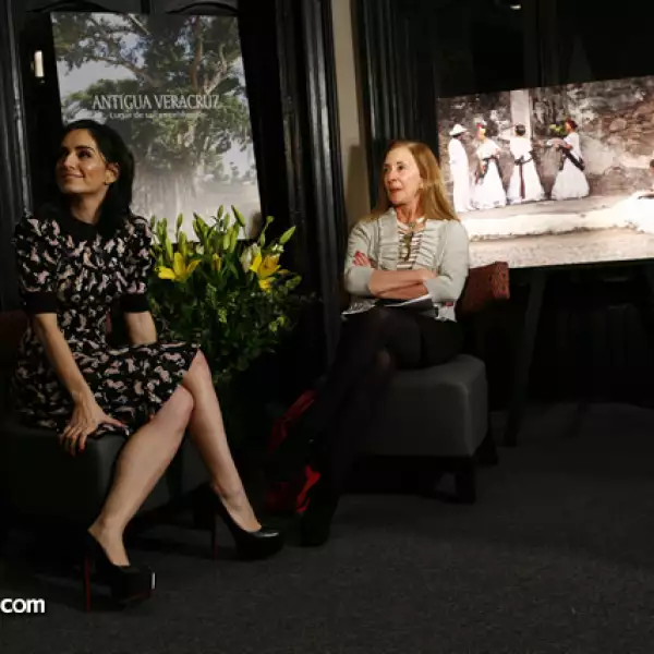 Ana de la Reguera. Isabel Turrent