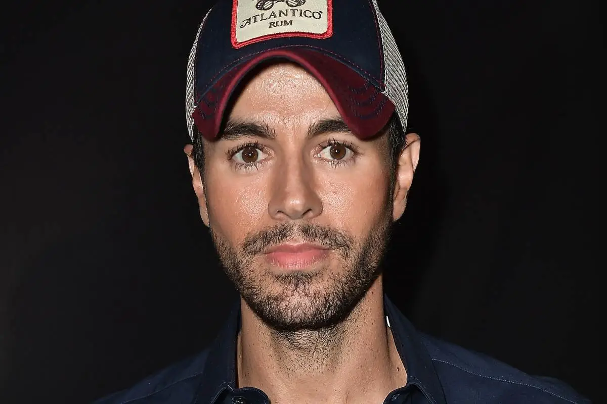 enrique-iglesias (1).jpg