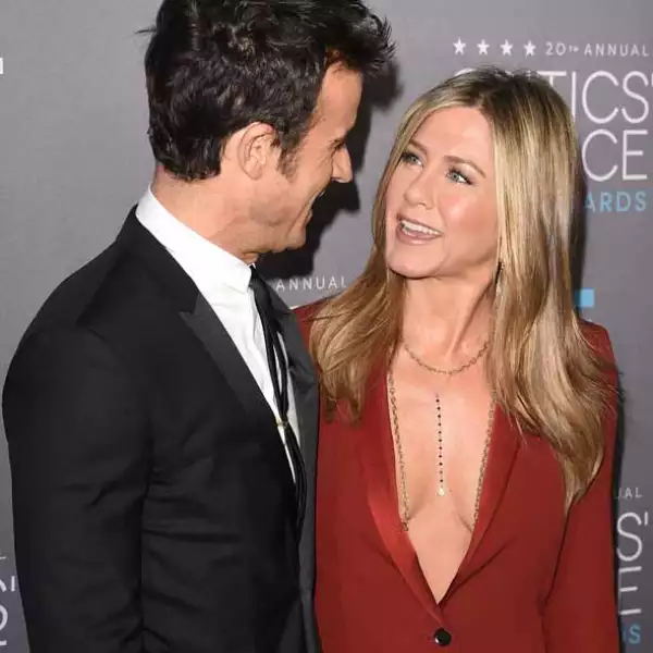 Por otro lado, estuvieron los enamorados, como es el caso de Jennifer Aniston y su prometido, Justin Theroux.