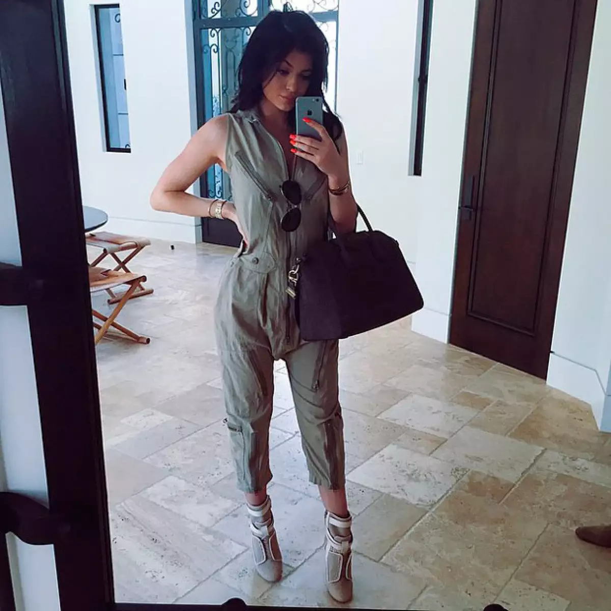 Esta fue la foto que origininó miles de comentarios luego de que Kylie misma aceptara su aumento de peso.