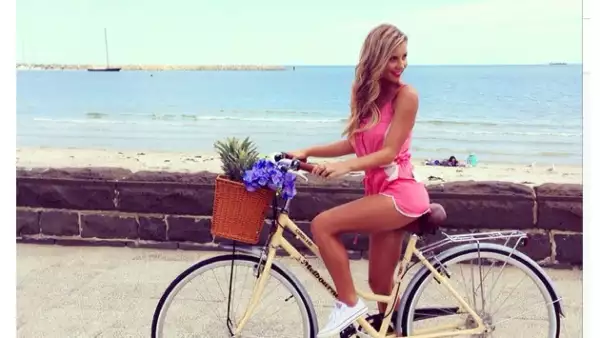 http://instagram.com/hannahpolites