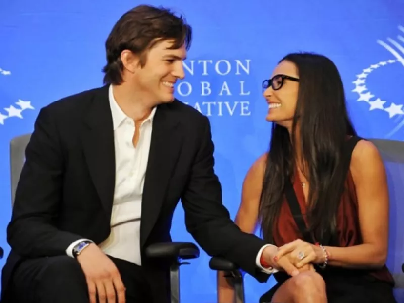 El actor y modelo estadounidense celebró su cumpleaños al lado de su esposa Demi Moore y con el lanzamiento de una línea de collares con motivo del Día de San Valentín.