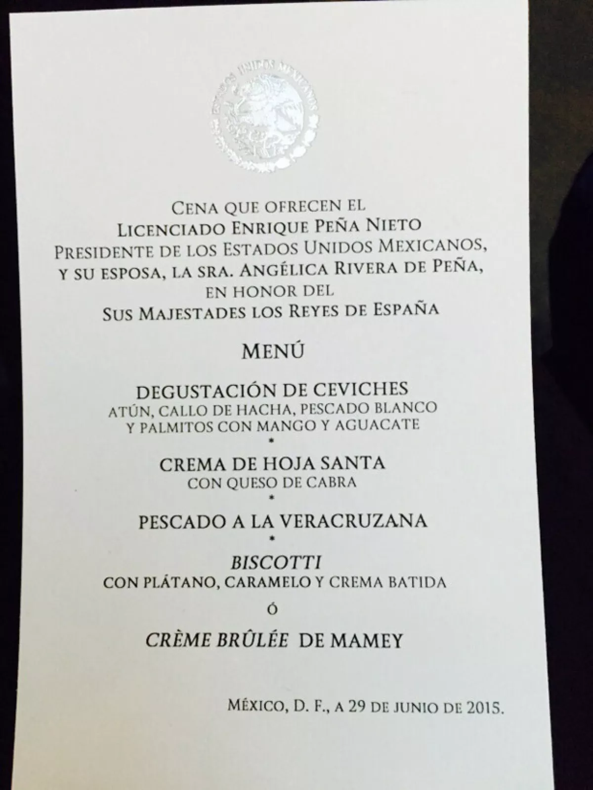 Este es el menú que se ofreció durante la cena gala en honor a los reyes de España.