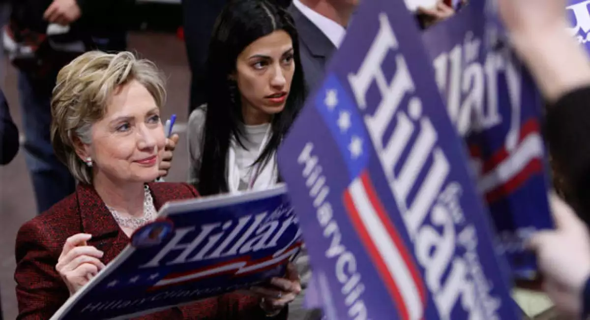 Huma es asesora personal de la candidata demócrata.