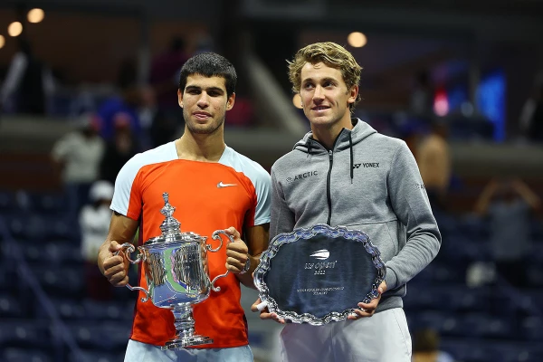 Alcaraz gana el campeonato de tenis de Estados Unidos y es el nº1 del tenis mundial Carlos Alcaraz tenista español gana el Abierto de Estados Unidos y es nuevo número uno del mundo de la ATP