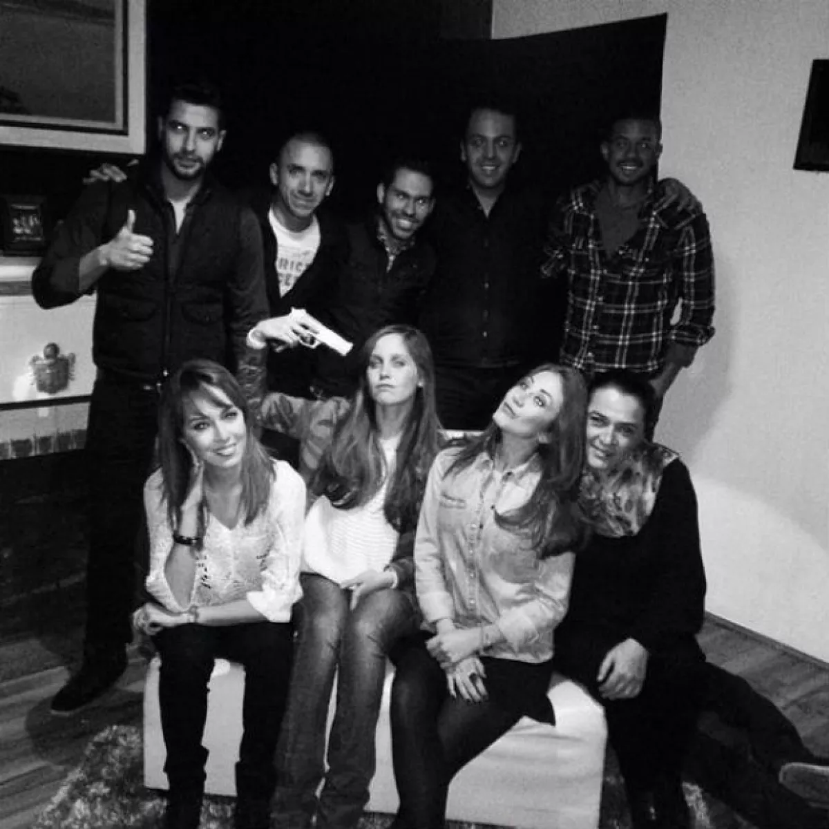 Natasha y el equipo de la obra Buen Viaje.