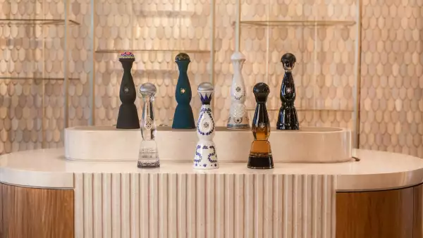 CLASE AZUL NOTAWEB QUIEN 01.jpg