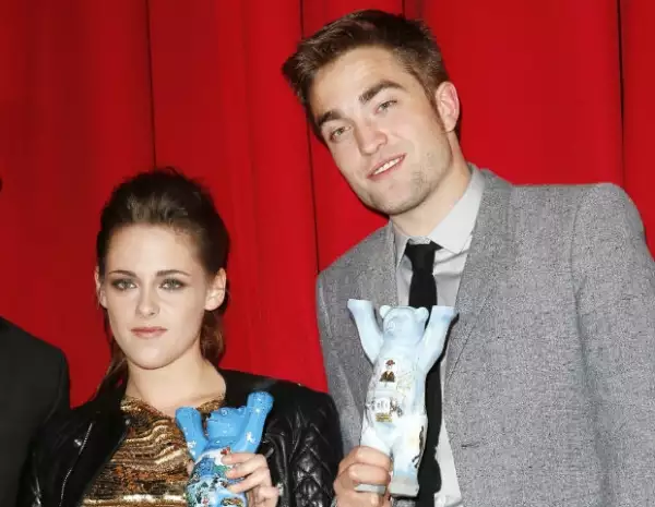 Tal parece que Robert Pattinson logró perdonar la infidelidad de Kristen Stewart.