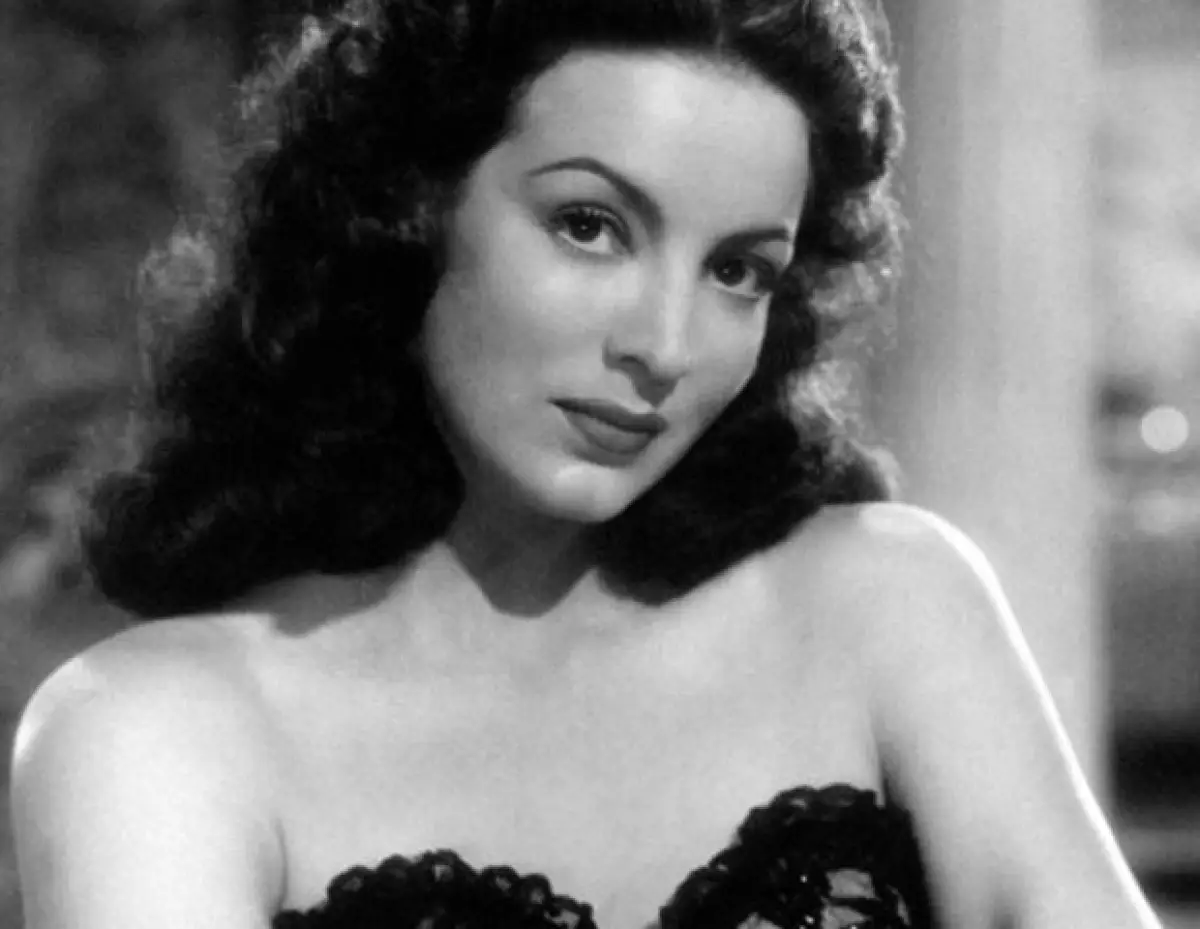 Frases de María Félix que dan una lección de vida. (María Félix, la Doña, cuando era joven). 