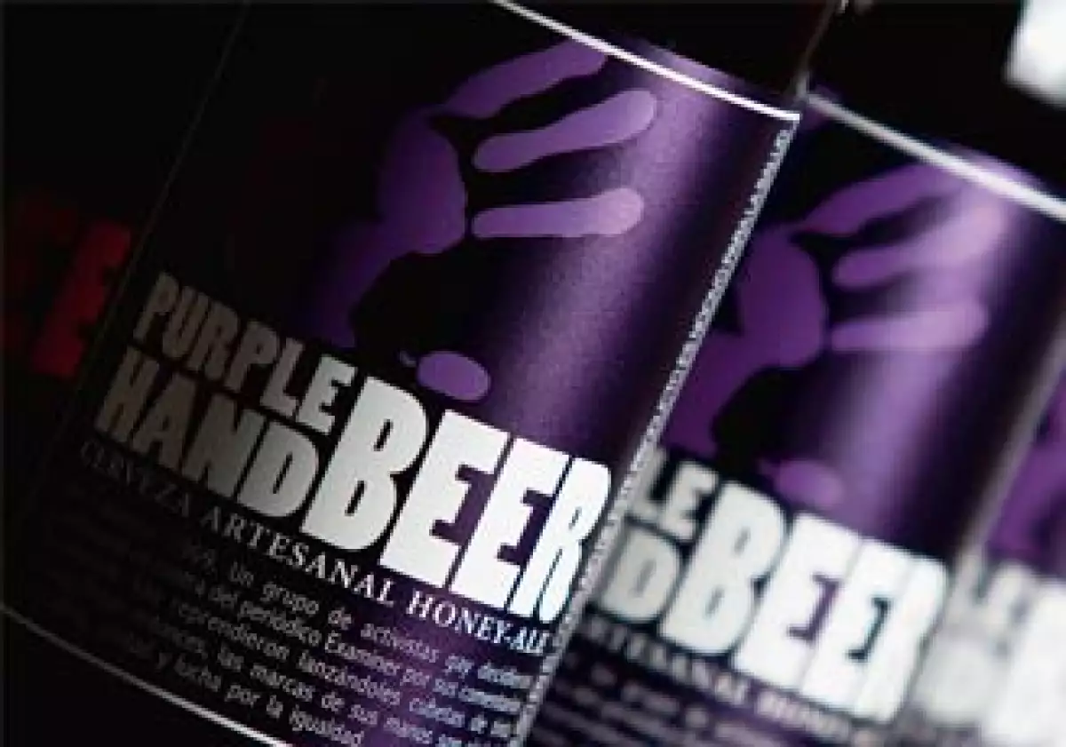 Las cervezas Purple Hand y Salamandra se lanzaron el 10 de enero de 2011; una semana después, ya habían vendido 12,000 botellas. (Foto: Especial)