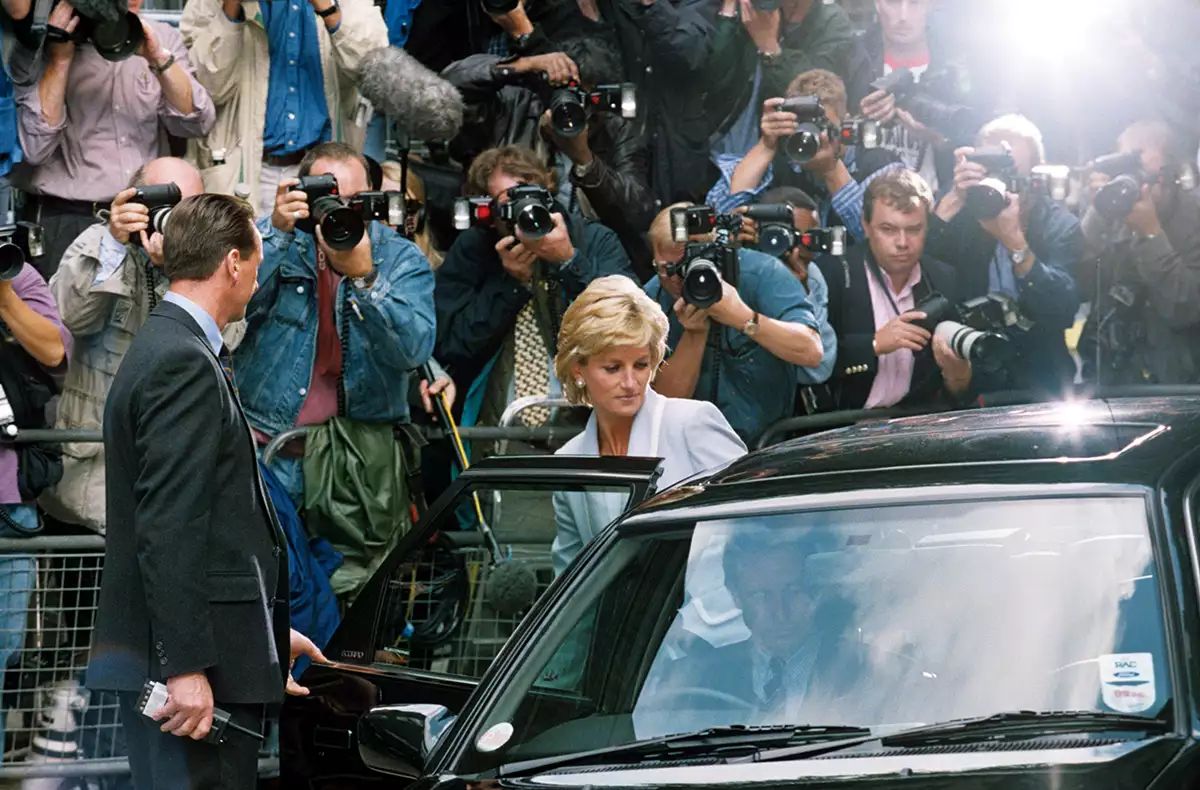 PRINCESS DIANA VISITING THE ENGLISH NATIONAL BALLET, LONDON, BRITAIN - 1996