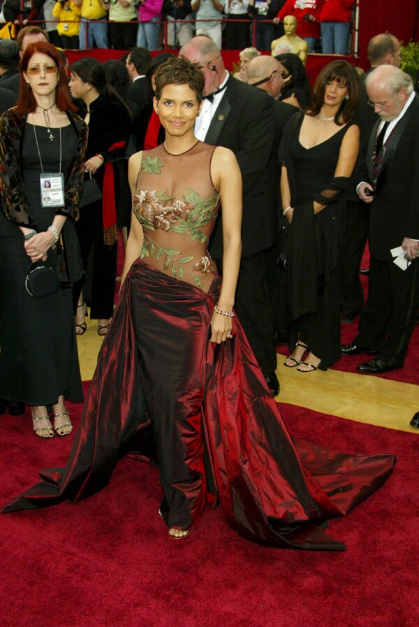 Academy Awards Arrivals at the Kodak Theatre, Los Angeles, America - 24 Mar 2002