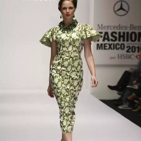 Desfile Alberto Rodríguez