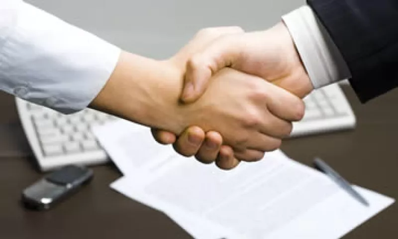 El contrato de franquicia no puede modificarse, por lo tanto deberás leerlo con detenimiento antes de firmarlo. (Foto: Photos To Go )