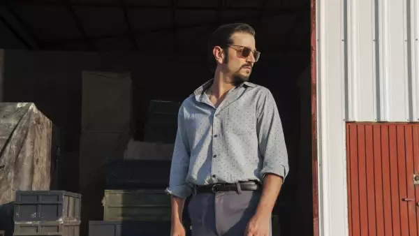 Diego Luna como Miguel Ángel Félix Gallardo.
