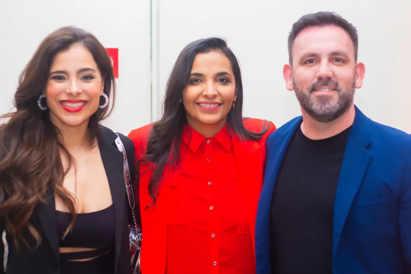 ALFOMBRA ROJA Y COCTEL FIESTA EN LA MADRIGERA
