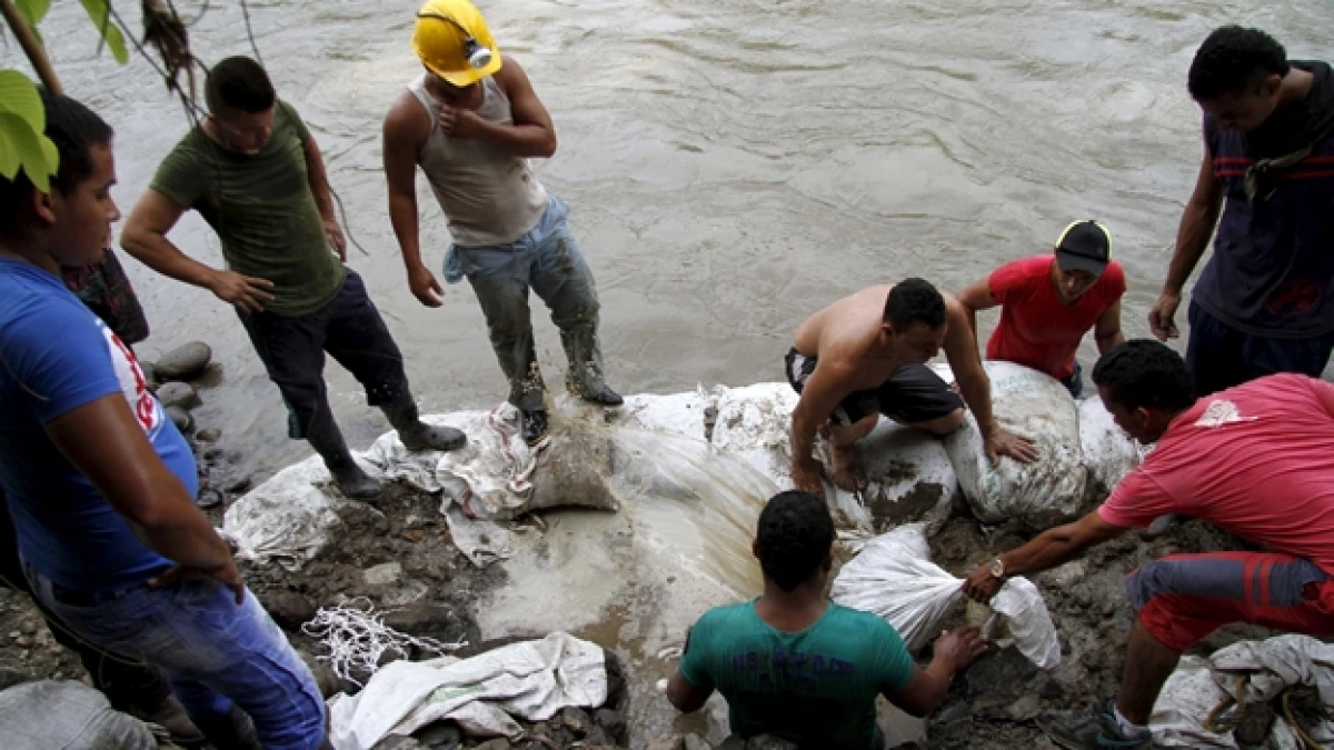 mineros Colombia atrapados