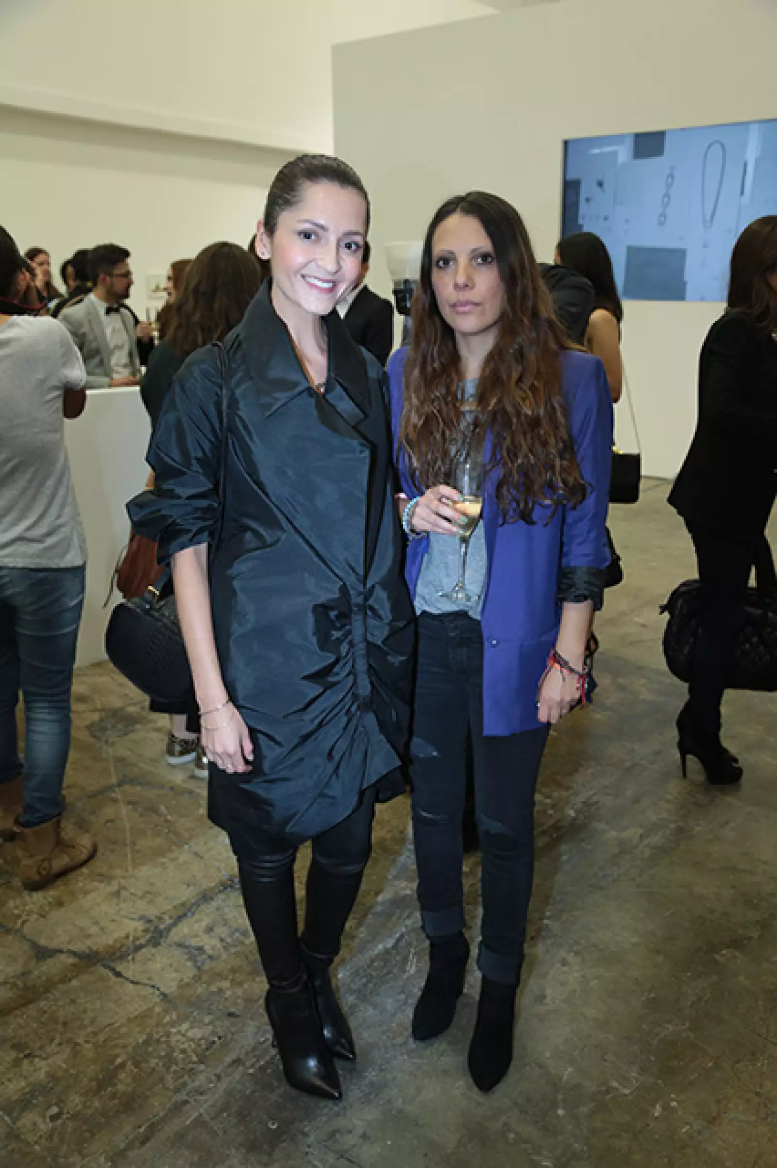 Michelle Galindo,Claudia Sioux