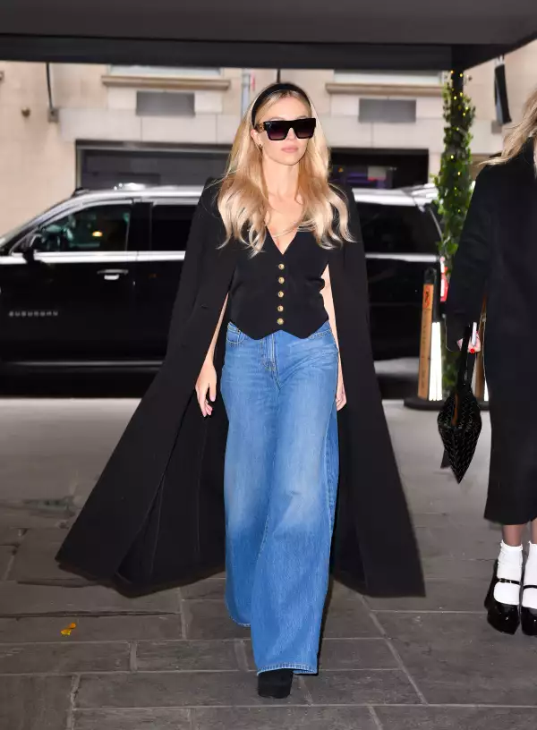 Sydney Sweeney apuesta por los jeans que se apoderarán del 2024.