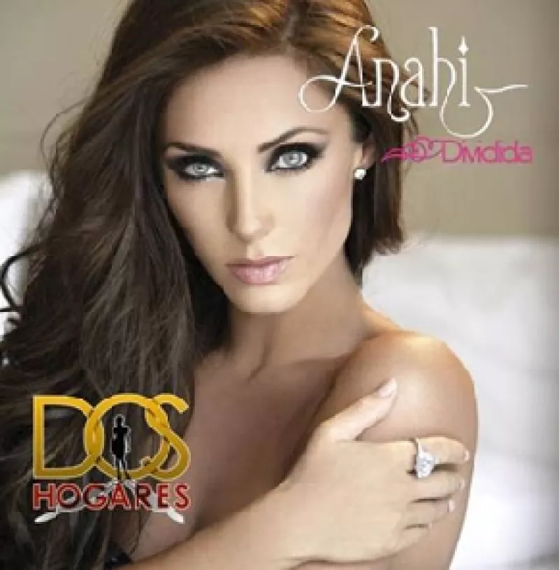 La bella intérprete será la encargada de cantar el tema de la nueva telenovela "Dos Hogares", melodrama en el que es protagonista al lado de Carlos Ponce.