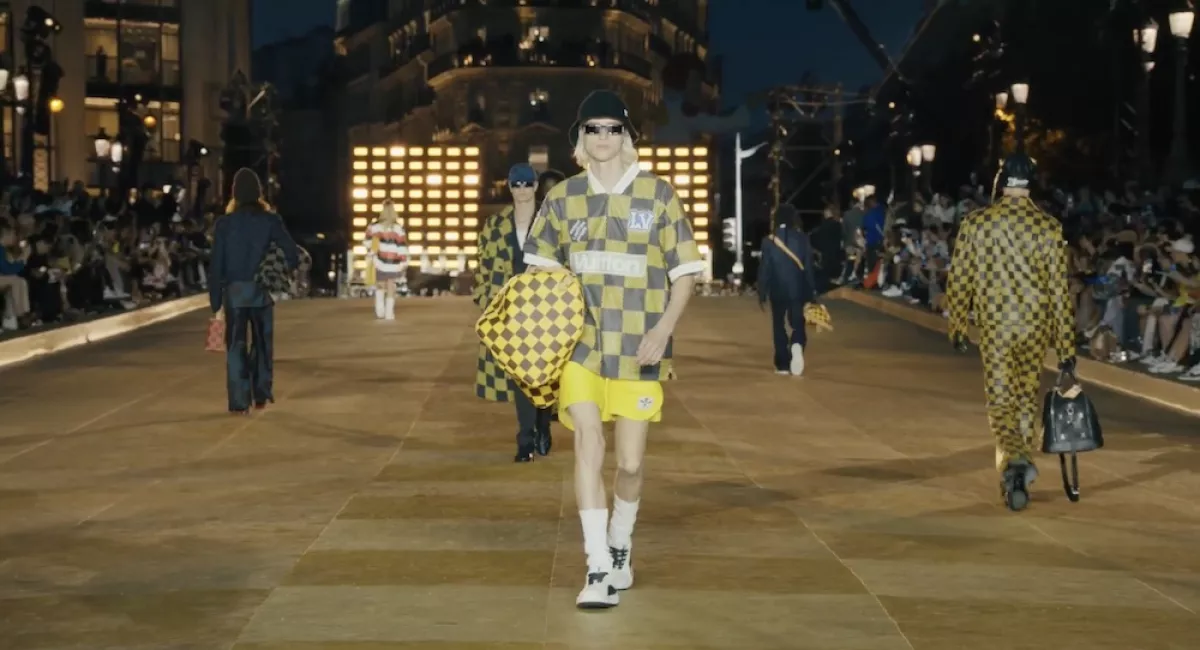 louis.vuitton-paris.jpg
