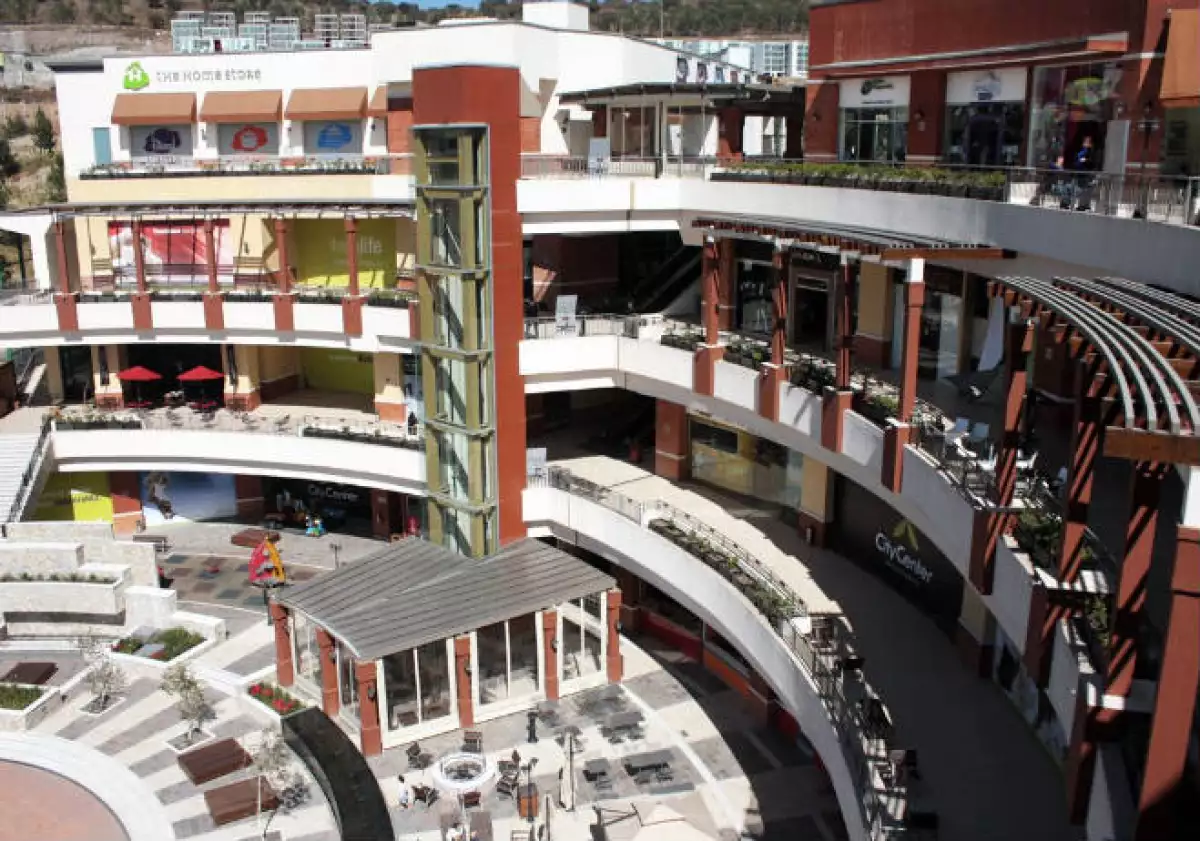 City Center Bosque Esmeralda