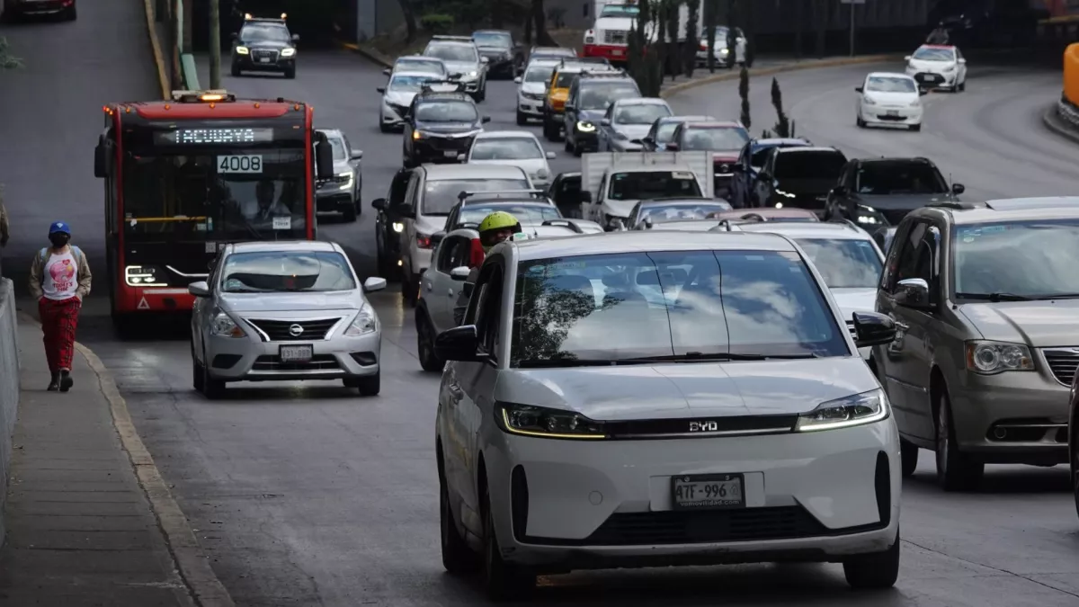 Hoy no circula 17 de mayo 2024: ¿qué carros siguen no salen?