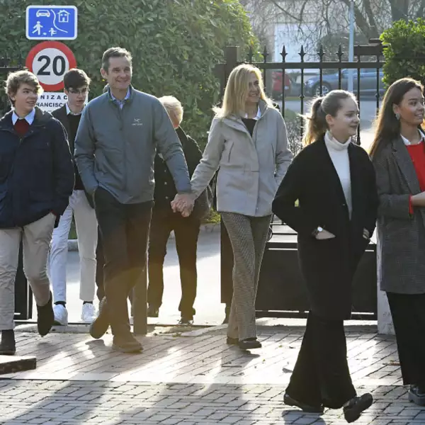 'Celebrity Sighting In Vitoria - December 25, 2019