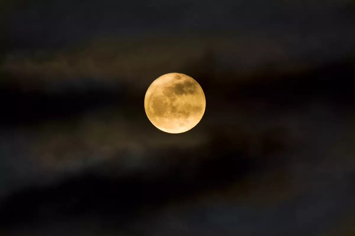 conjuncion-luna-y-marte-2024