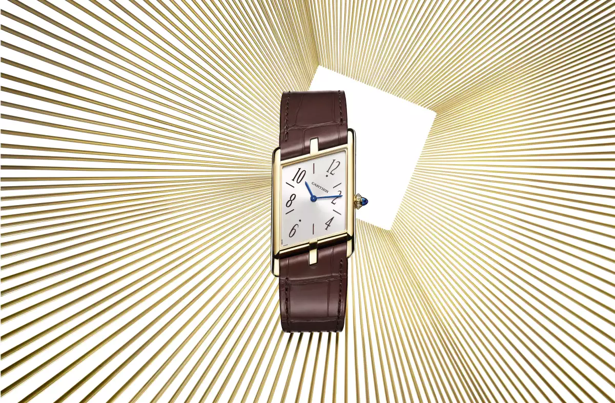 Cartier_TankAsymetrique.jpg